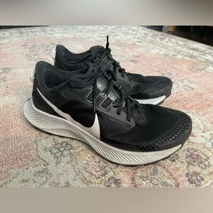 Nike Pegasus Trail - 9.5 men’s
